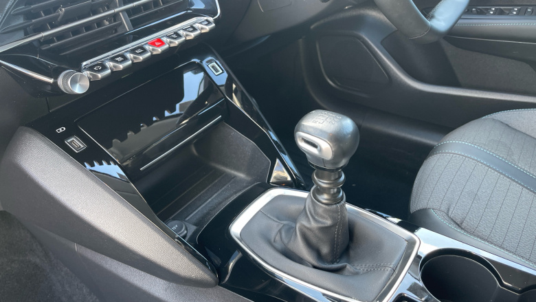 Peugeot 208 1.2 PureTech 100 Allure Premium + 5dr Petrol Hatchback